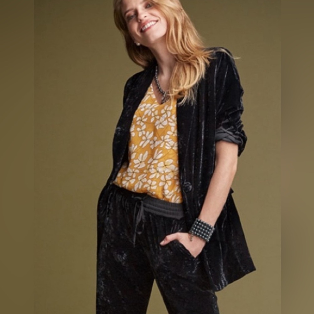 Cabi Crushed Velvet Black Suit - like wearing sweats but you look fabulous Med